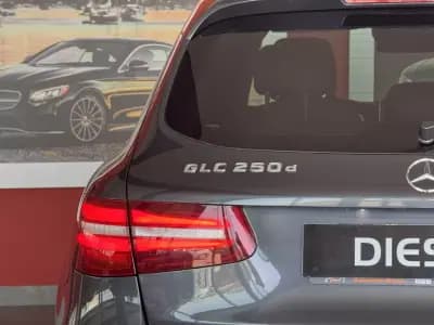 Sell Mercedes-Benz GLC 250 2016 - 34990 EUR, 117193 km - AUTO.MOTO.pt