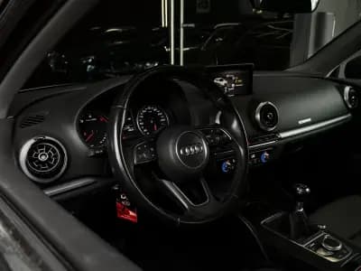 Vendo Audi A3 Sportback 2017 - 15990 EUR, 203700 km - AUTO.MOTO.pt