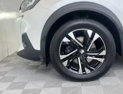 Vendo Peugeot e-2008 2021 - 17000 EUR, 35000 km - AUTO.MOTO.pt