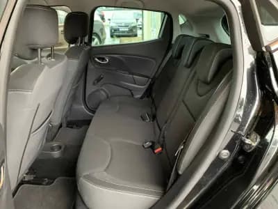 Sell Renault Clio 2018 - 11950 EUR, 83388 km - AUTO.MOTO.pt