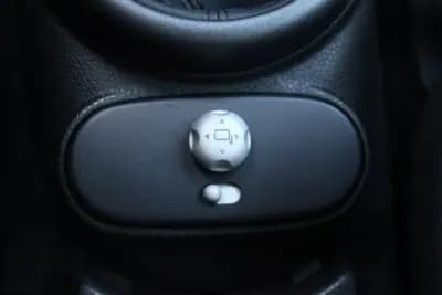 Vendo MINI 2006 - 6400 EUR, 252417 km - AUTO.MOTO.pt