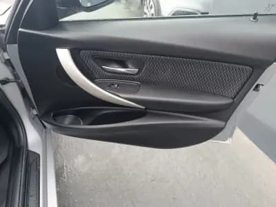 Vendo BMW 318 2018 - 19900 EUR, 170608 km - AUTO.MOTO.pt