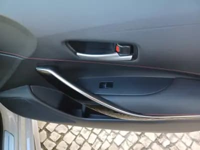 Sell Toyota Corolla 2024 - 34980 EUR, 32465 km - AUTO.MOTO.pt