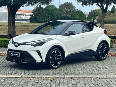 Vendo Toyota C-HR 2022 - 31400 EUR, 74000 km - AUTO.MOTO.pt
