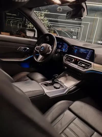 Vendo BMW 320 2021 - 28750 EUR, 142982 km - AUTO.MOTO.pt