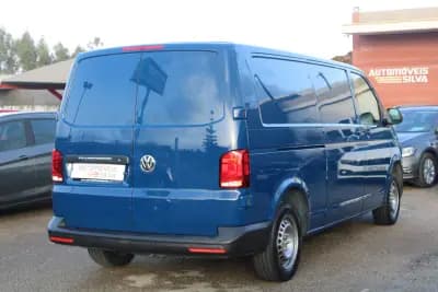 Vendo Volkswagen Transporter 2021 - 22990 EUR, 115000 km - AUTO.MOTO.pt