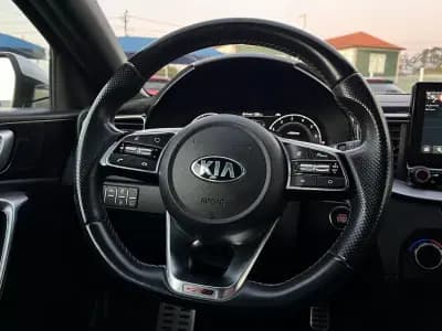 Vendo Kia ProCeed 2022 - 19450 EUR, 76000 km - AUTO.MOTO.pt