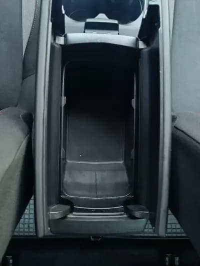 Vendo Peugeot 5008 2021 - 19900 EUR, 128209 km - AUTO.MOTO.pt