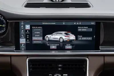 Sell Porsche Panamera Sport Turismo 2018 - 69950 EUR, 133000 km - AUTO.MOTO.pt