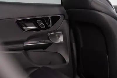 Sell Mercedes-Benz GLC 300 2024 - 82500 EUR, 32500 km - AUTO.MOTO.pt