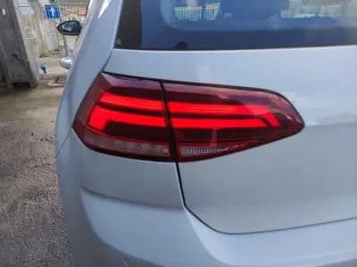 Vendo Volkswagen Golf 2018 - 15900 EUR, 106000 km - AUTO.MOTO.pt