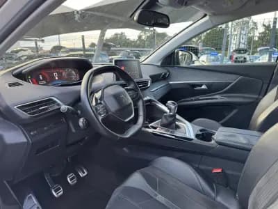 Vendo Peugeot 3008 2016 - 18990 EUR, 149800 km - AUTO.MOTO.pt