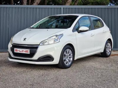 Vendo Peugeot 208 2018 - 9990 EUR, 100238 km - AUTO.MOTO.pt