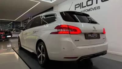 Vendo Peugeot 308 SW 2017 - 13990 EUR, 170902 km - AUTO.MOTO.pt