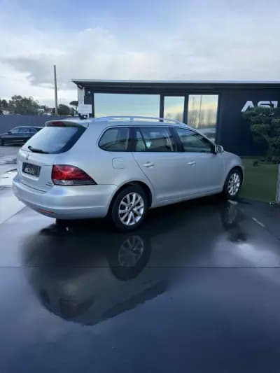 Vendo Volkswagen Golf Variant 2012 - 5750 EUR, 297582 km - AUTO.MOTO.pt