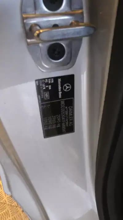 Vendo Mercedes-Benz C 220 2018 - 29900 EUR, 179960 km - AUTO.MOTO.pt