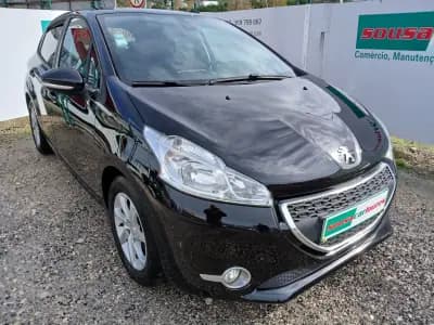 Sell Peugeot 208 2015 - 7450 EUR, 100037 km - AUTO.MOTO.pt