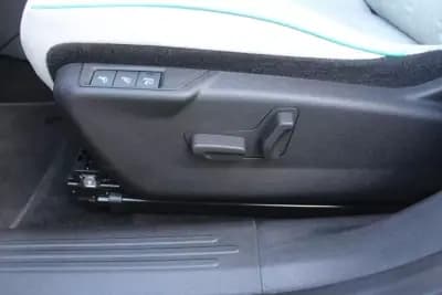 Vendo Fiat 600e 2023 - 29980 EUR, 7039 km - AUTO.MOTO.pt