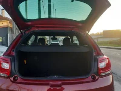 Vendo Citroën DS3 2010 - 8900 EUR, 175200 km - AUTO.MOTO.pt