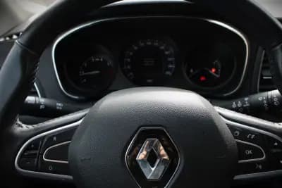 Sell Renault Mégane 2017 - 12450 EUR, 106500 km - AUTO.MOTO.pt