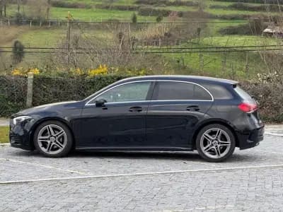 Vendo Mercedes-Benz A 180 2019 - 25999 EUR, 100000 km - AUTO.MOTO.pt