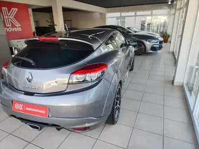 Vendo Renault Mégane Coupe 2010 - 18950 EUR, 157000 km - AUTO.MOTO.pt