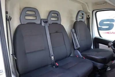 Sell Peugeot Boxer 335 L3H2 BLUEHDI 130 PREMIUM 2019 - 18700 EUR, 208000 km - AUTO.MOTO.pt