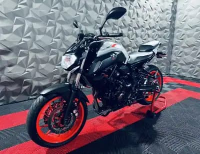 Vendo mota Yamaha V Star 250 2019 - 6250 EUR, 18812 km - AUTO.MOTO.pt