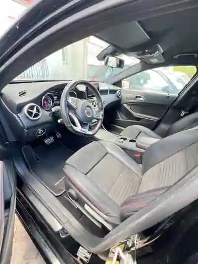 Vendo Mercedes-Benz A 180 2016 - 15400 EUR, 170310 km - AUTO.MOTO.pt