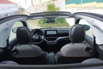 Vendo Fiat 500e C 2022 - 19980 EUR, 10413 km - AUTO.MOTO.pt