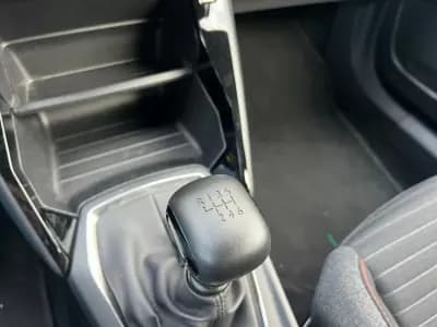 Sell Peugeot 2008 2023 - 17900 EUR, 83622 km - AUTO.MOTO.pt