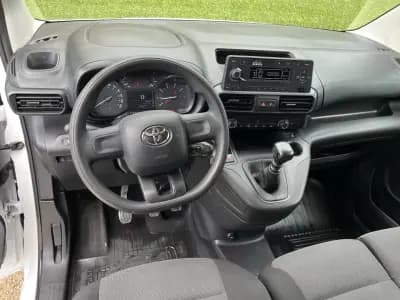 Sell Toyota Proace 2022 - 14400 EUR, 158000 km - AUTO.MOTO.pt