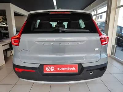 Vendo Volvo XC 40 2023 - 37650 EUR, 24400 km - AUTO.MOTO.pt
