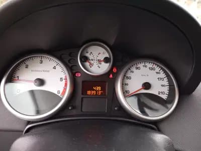 Sell Peugeot 207 2007 - 5490 EUR, 183913 km - AUTO.MOTO.pt