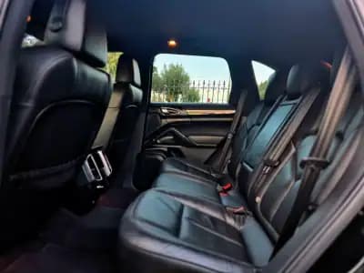 Sell Porsche Cayenne 2012 - 34500 EUR, 179000 km - AUTO.MOTO.pt