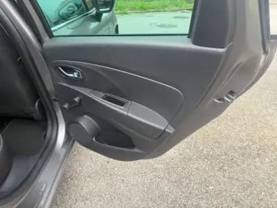 Vendo Renault Clio Sport Tourer 2014 - 7890 EUR, 179000 km - AUTO.MOTO.pt