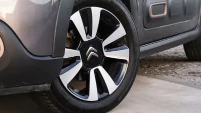 Vendo Citroën C3 2021 - 12999 EUR, 115000 km - AUTO.MOTO.pt