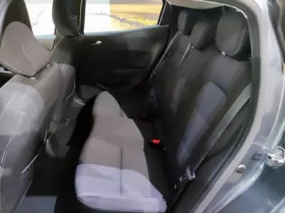 Vendo Renault Clio 2021 - 13350 EUR, 61000 km - AUTO.MOTO.pt