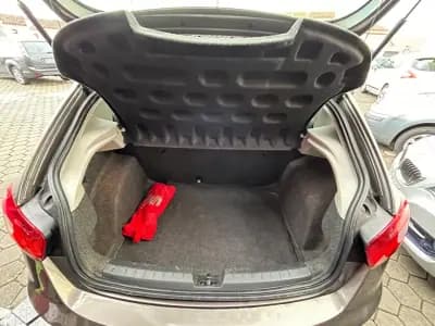 Vendo SEAT Ibiza 2017 - 8990 EUR, 267000 km - AUTO.MOTO.pt