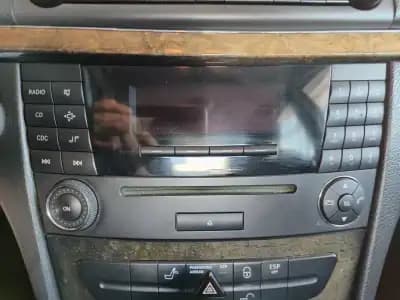 Vendo Mercedes-Benz E 220 2003 - 5500 EUR, 500000 km - AUTO.MOTO.pt