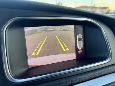 Vendo Volvo V40 2017 - 17990 EUR, 115000 km - AUTO.MOTO.pt