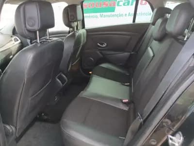 Sell Renault Mégane Sport Tourer 2017 - 7750 EUR, 141758 km - AUTO.MOTO.pt