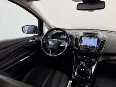 Vendo Ford Grand C-Max 2016 - 9950 EUR, 108000 km - AUTO.MOTO.pt