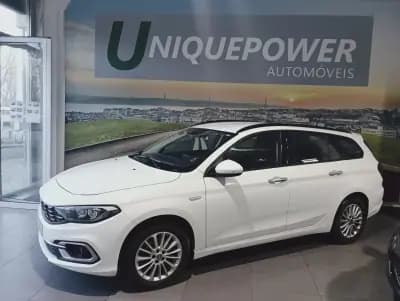 Vendo Fiat Tipo Station Wagon 2021 - 11490 EUR, 139989 km - AUTO.MOTO.pt