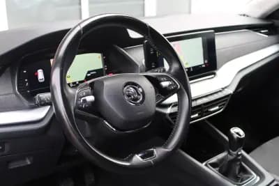 Vendo Skoda Octavia Break 2020 - 18750 EUR, 100000 km - AUTO.MOTO.pt