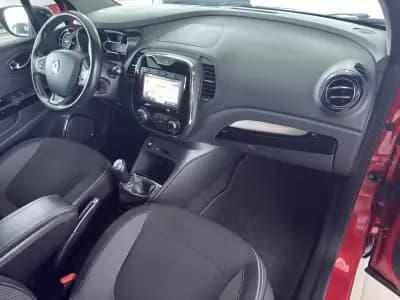 Vendo Renault Captur 2016 - 12250 EUR, 136506 km - AUTO.MOTO.pt