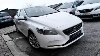 Sell Volvo V40 2013 - 11400 EUR, 182000 km - AUTO.MOTO.pt