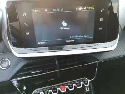 Vendo Peugeot e-2008 2021 - 27500 EUR, 28550 km - AUTO.MOTO.pt