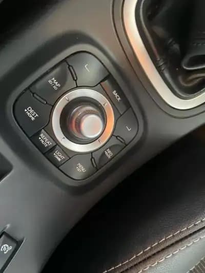 Sell Renault Mégane Sport Tourer 2010 - 4990 EUR, 340390 km - AUTO.MOTO.pt