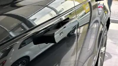 Vendo Land Rover Range Rover Velar 2019 - 37650 EUR, 96521 km - AUTO.MOTO.pt